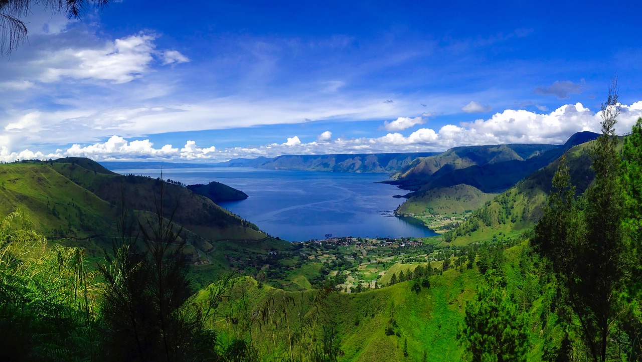 lake toba medan indonesia pixabay