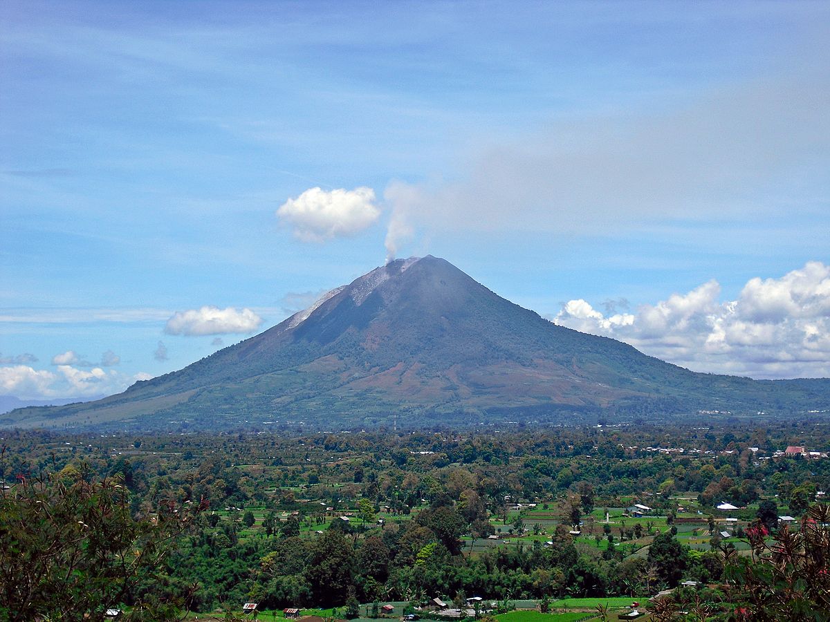 attractions and places to visit in Berastagi Sinabung Gundaling